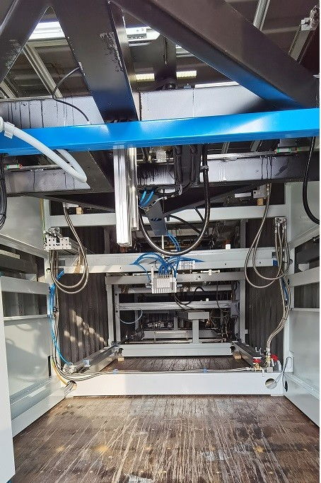 香港危險品物流中，阻燃劑等危化品場站收據(jù)換提單的實務(wù)解析與風險規(guī)避